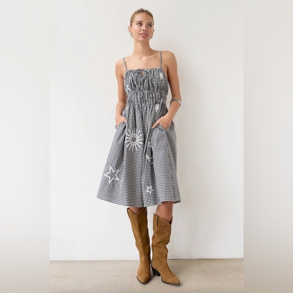 Brand new with tags Black and White Gingham Dress with Embroidered Details M - Picture 6 of 6